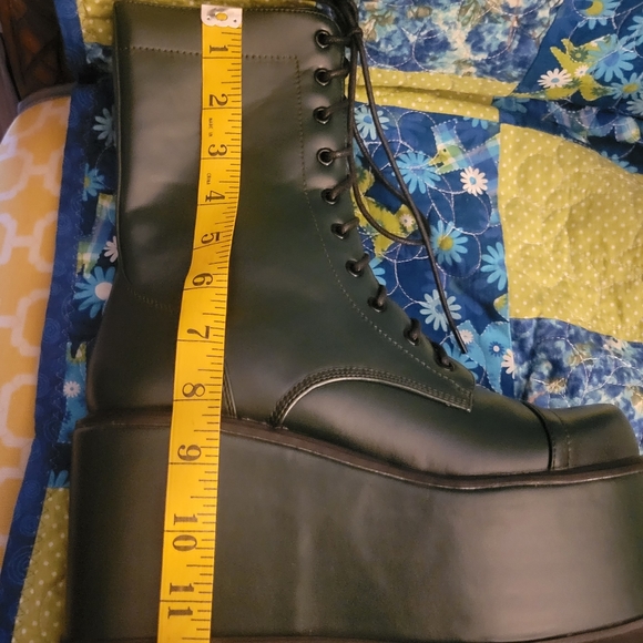 Privileged Lemon Drop platform boots size 8 - Picture 2 of 5